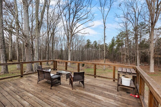 Foto del edificio - Ranch with 6 Acres!