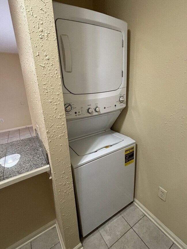 Foto del edificio - Studio Apartment