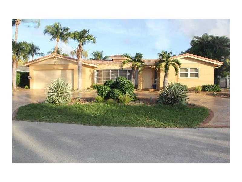 Foto principal - 4240 NE 23rd Ter