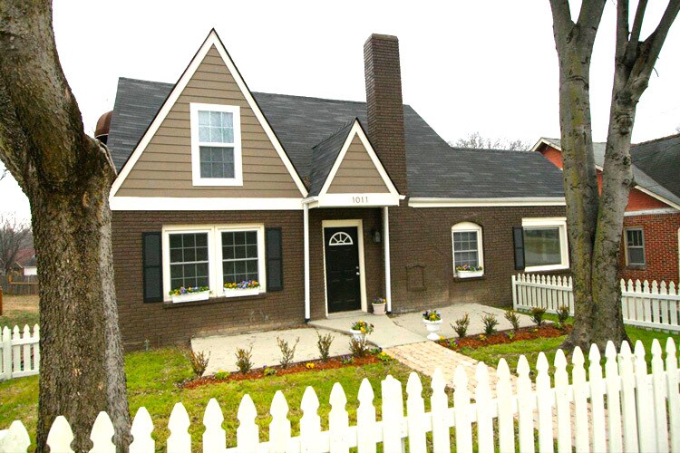 Primary Photo - 1011 Maynor St