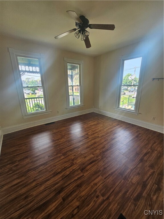 Building Photo - 836 Leray St