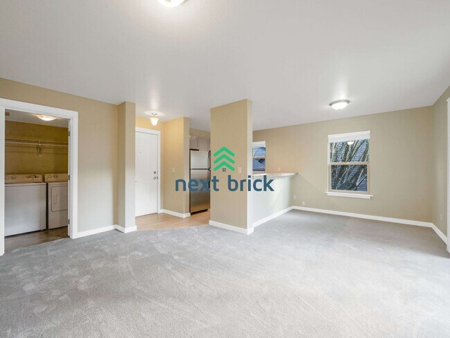 Building Photo - 2 Beds and 2 Baths Exceptional Condo is Av...