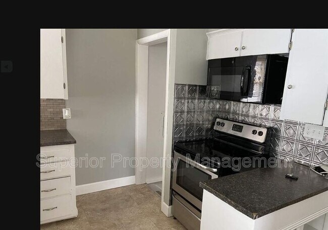 Foto del edificio - 1611 Crook Ave