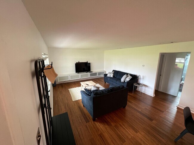 Foto del edificio - 4050 4th St N