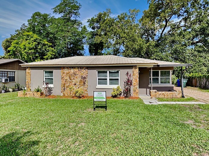 Foto principal - 1613 Warren Ave
