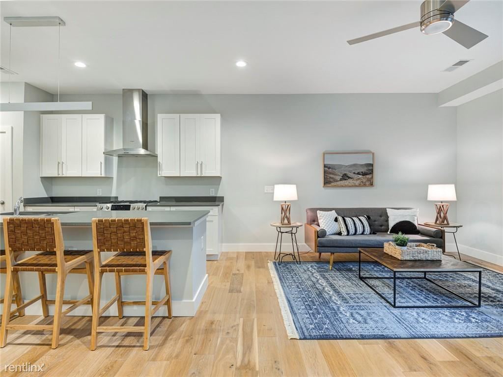 Primary Photo - 1 br, 1 bath Condo - 319 E 16th St Unit 308