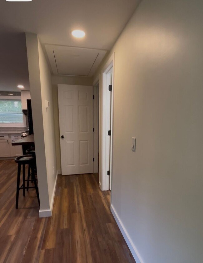 Foto del edificio - Charming 2BR House in Louisa