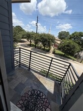 Building Photo - 1011 Studemont St