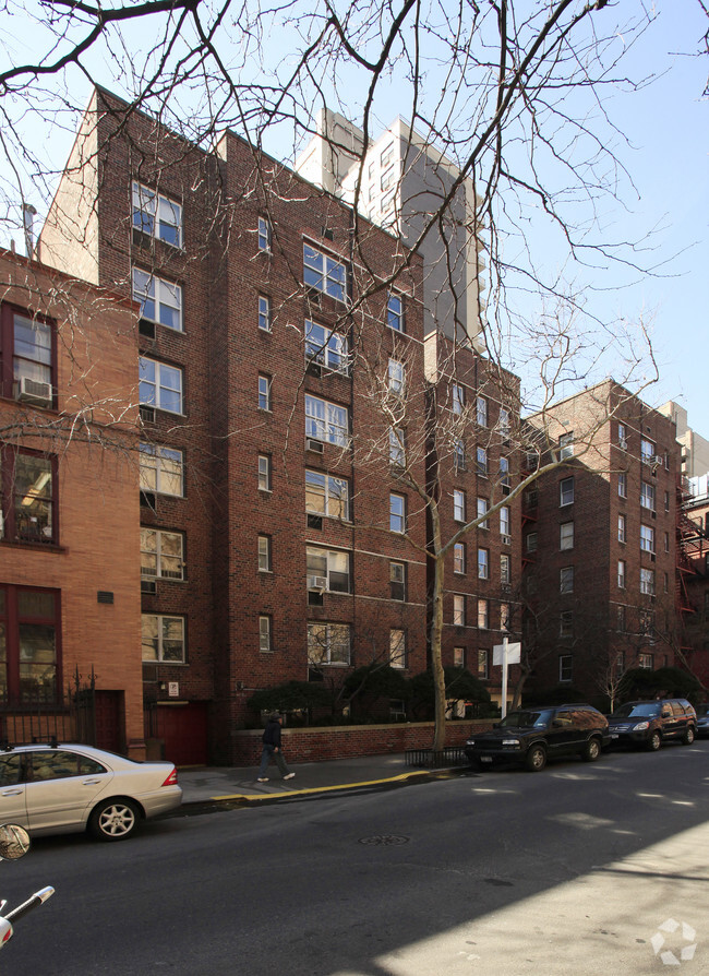 302 E 88th St, New York, NY 10128 Apartments - New York, NY ...