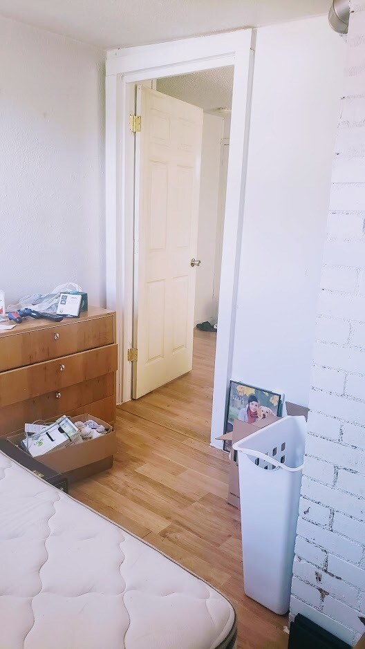 Building Photo - 614 S 5th St