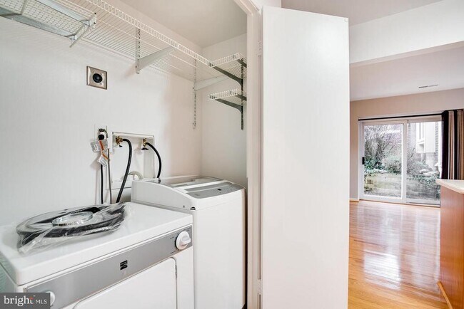 Foto del edificio - 3783 Persimmon Cir
