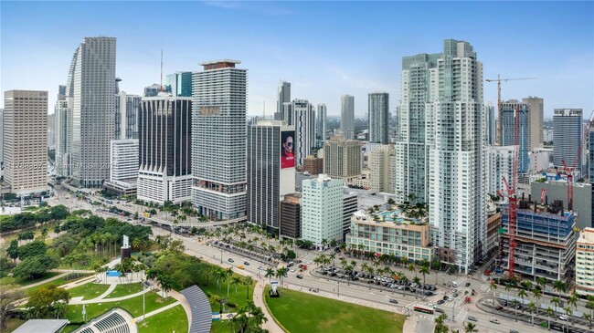 Foto del edificio - 244 Biscayne Blvd