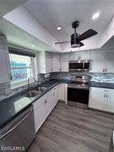 Building Photo - 200 Valley Stream Dr