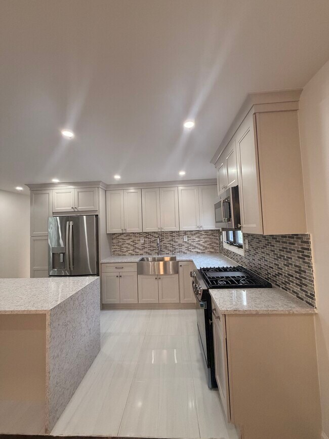 cocina - 15520 Killarney St