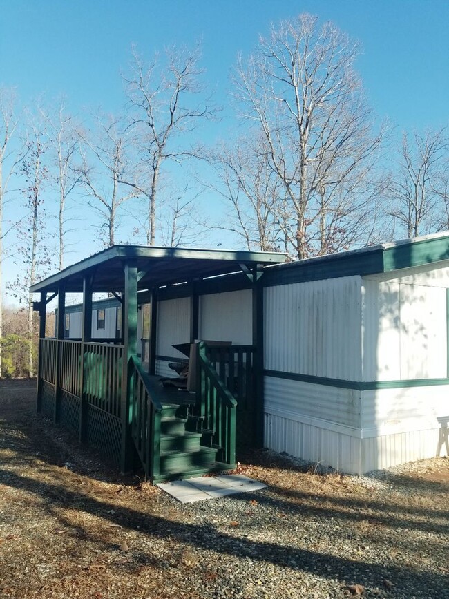 Building Photo - Three-Bedroom, Two-Bathroom Mobile Home fo...