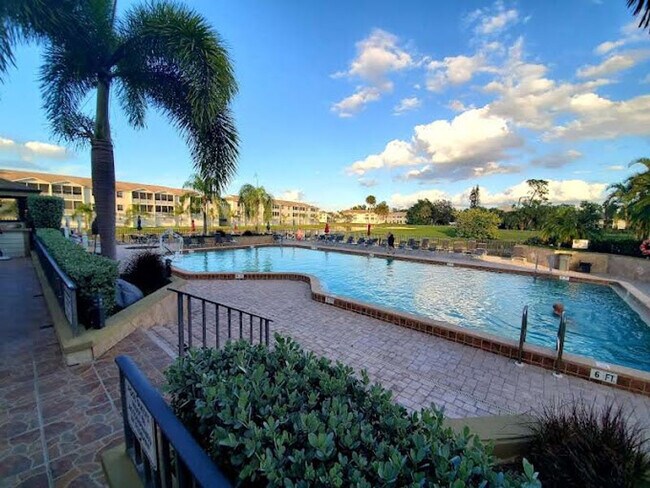 Building Photo - 16999 Terraverde Cir