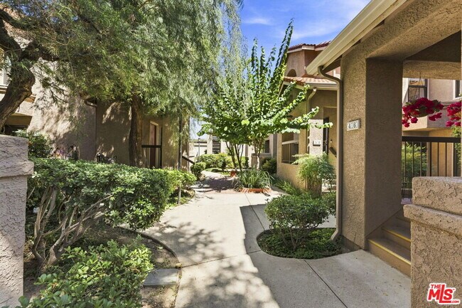 Foto del edificio - 2352 Archwood Ln