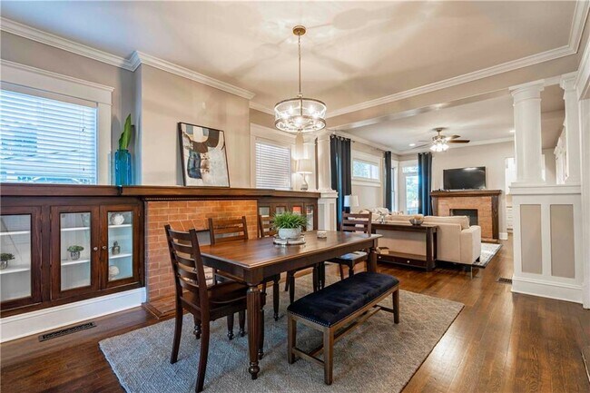 Foto del edificio - 877 Edgewood Ave NE