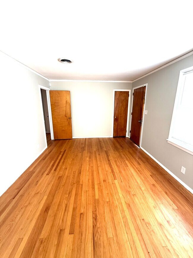 Foto del edificio - 3314 Bedford Ln