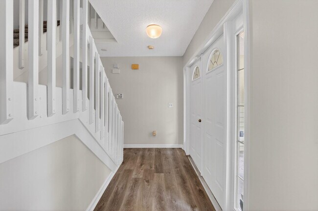 Foto del edificio - 1751 Banyan Creek Ct