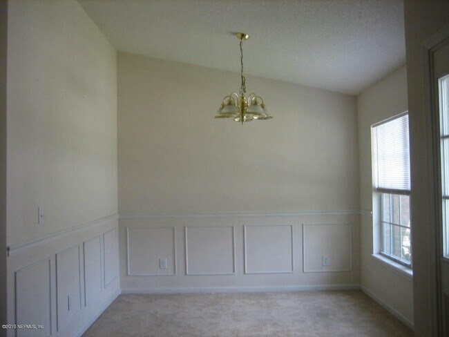 Foto del edificio - 2582 Bentshire Dr