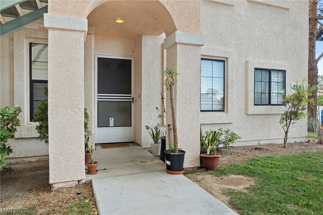 4861 S Torrey Pines Dr Unit 101, Las Vegas, NV 89103 Condo for Rent