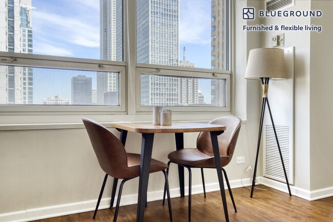 Foto del edificio - 750 N Rush St