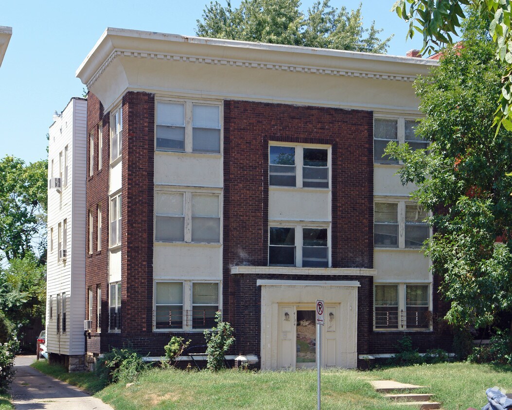 Primary Photo - 4132-4134 Warwick Blvd