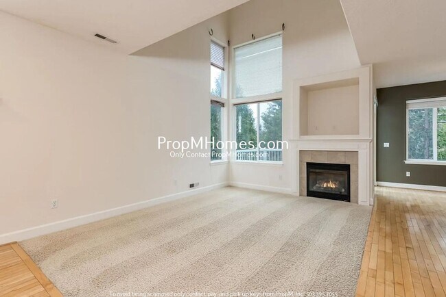 Foto del edificio - Spacious Three Bedroom Home on Bull Mountain - Gated Street!