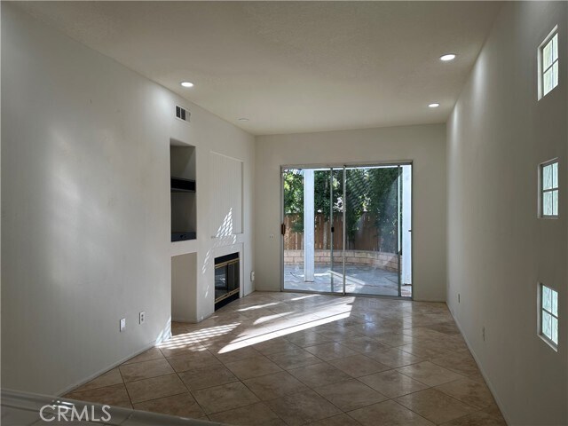Building Photo - 2793 La Salle Pointe
