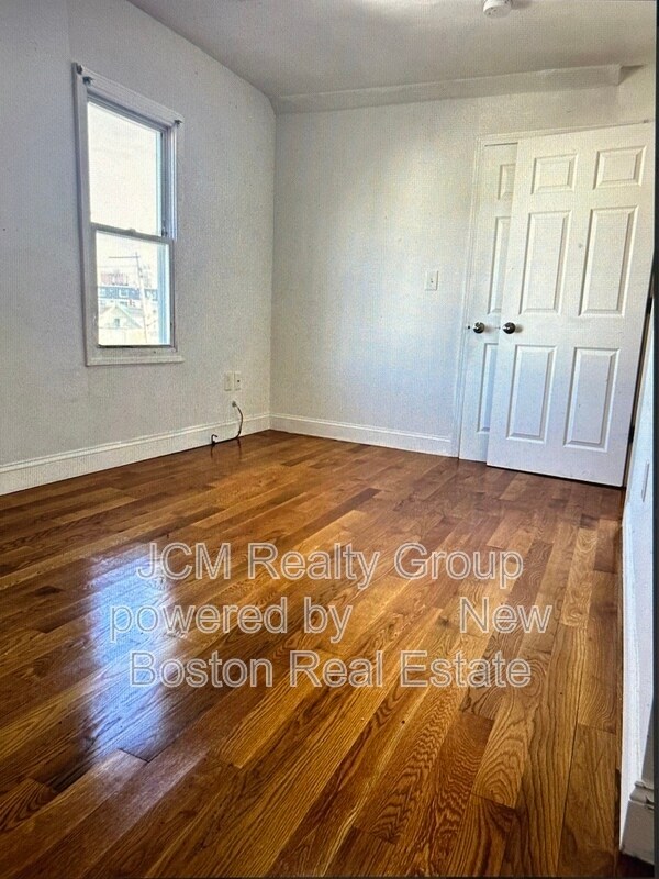 Building Photo - 61 Crescent Ave