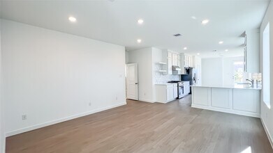 Building Photo - 27043 Blue Pool Dr