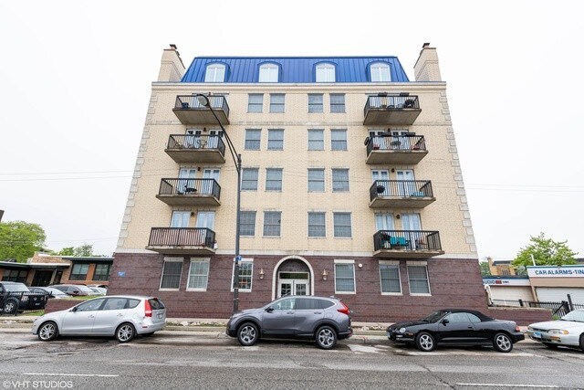 Primary Photo - 5978 N Lincoln Ave