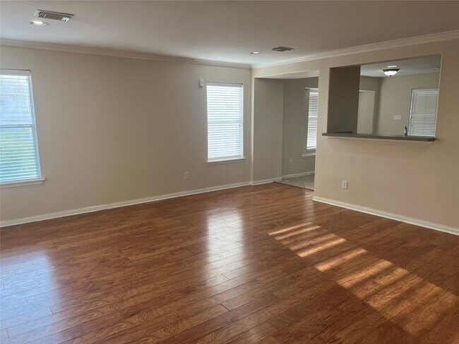 Foto del edificio - 3006 Founders Ct