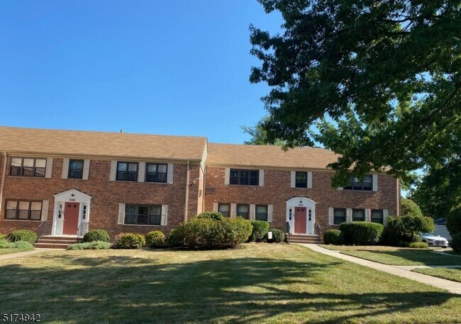 Building Photo - 58a Sandra Cir