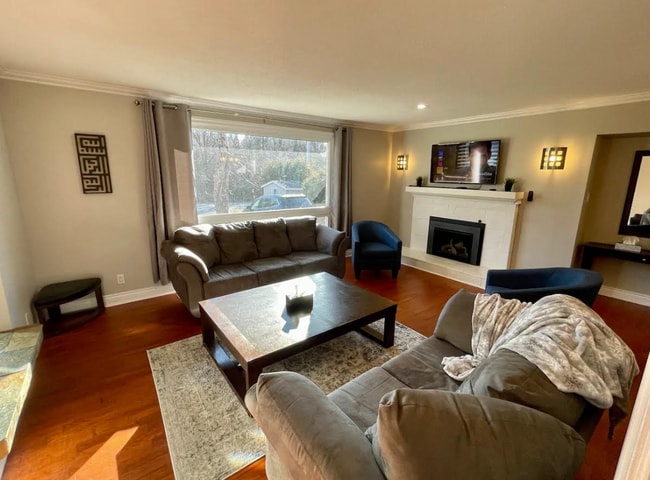 Building Photo - 11 Khymer Crt