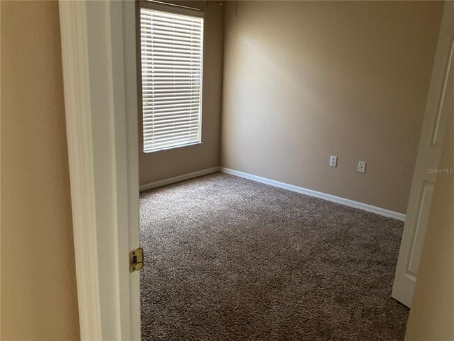 Building Photo - 2717 Villa Dr