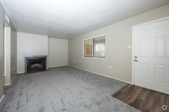 2BR, 1.5BA - 950SF - Living Room - Meadowlark Apartments