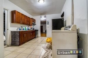 Foto del edificio - 1174 Eastern Pkwy