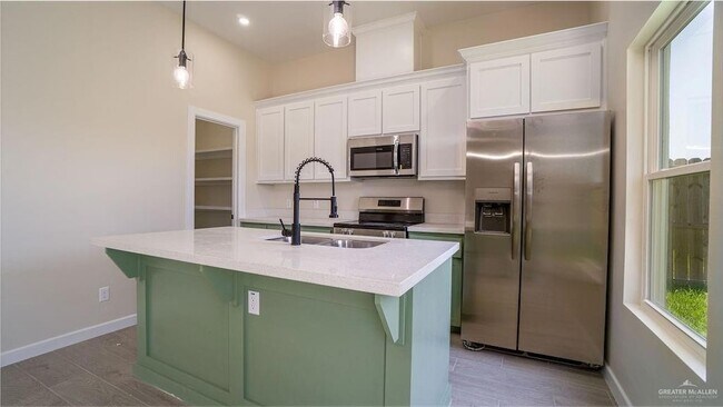 Building Photo - 5705 Notre Dame Ave