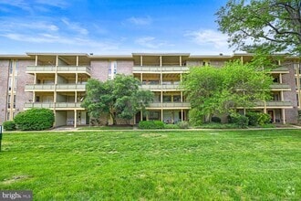 Building Photo - 7153 Donnell Pl