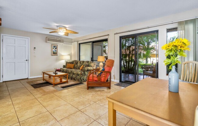 Foto del edificio - Fully Furnished 2 Bed/1.5 Bath, Maui Gardens Condo with Resort Amenities and Steps to the Beach!