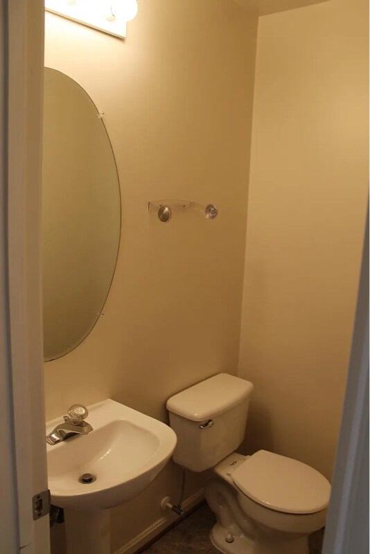 Foto del edificio - 4641 Kings Mill Way