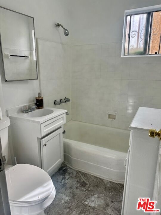 Foto del edificio - 6609 1/2 Brynhurst Ave
