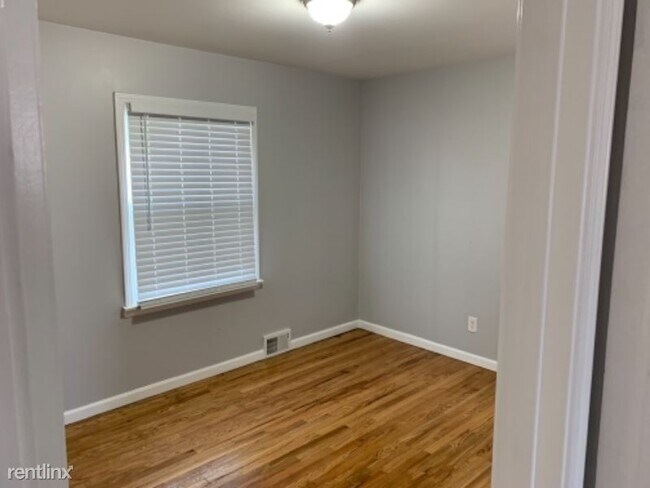 Building Photo - 2 br, 1 bath House - 1041 E Madge Ave