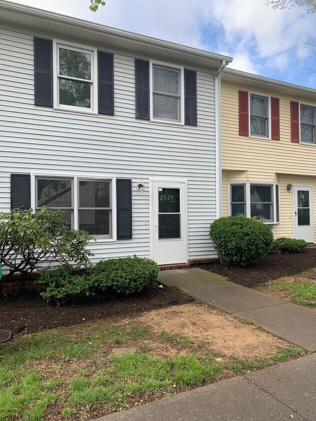Foto del edificio - 3 Bedroom 2.5 Bath Townhouse