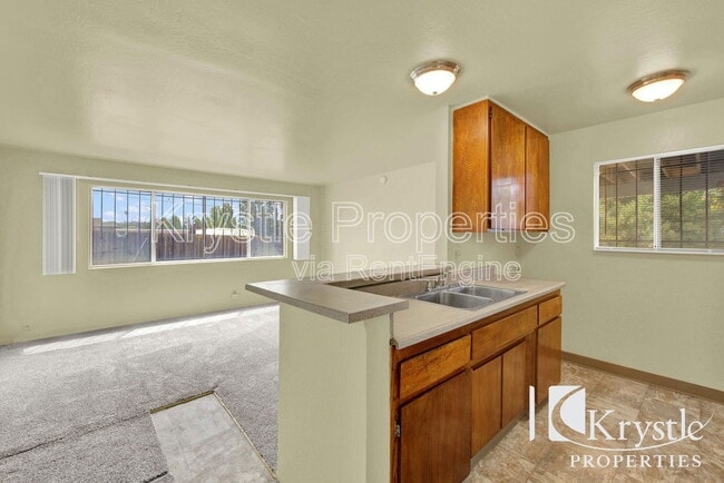 Building Photo - 1160 Rice St