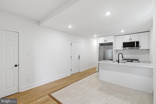 Building Photo - 935 Passyunk Ave