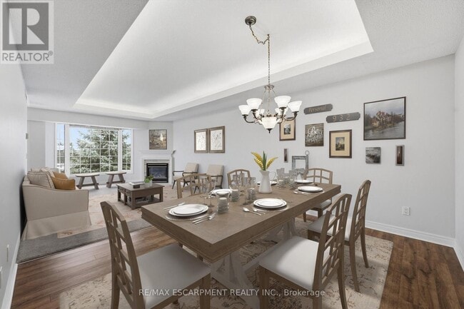 Building Photo - 990 Golf Links Rd