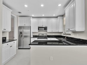 Building Photo - 2751 Ravella Way